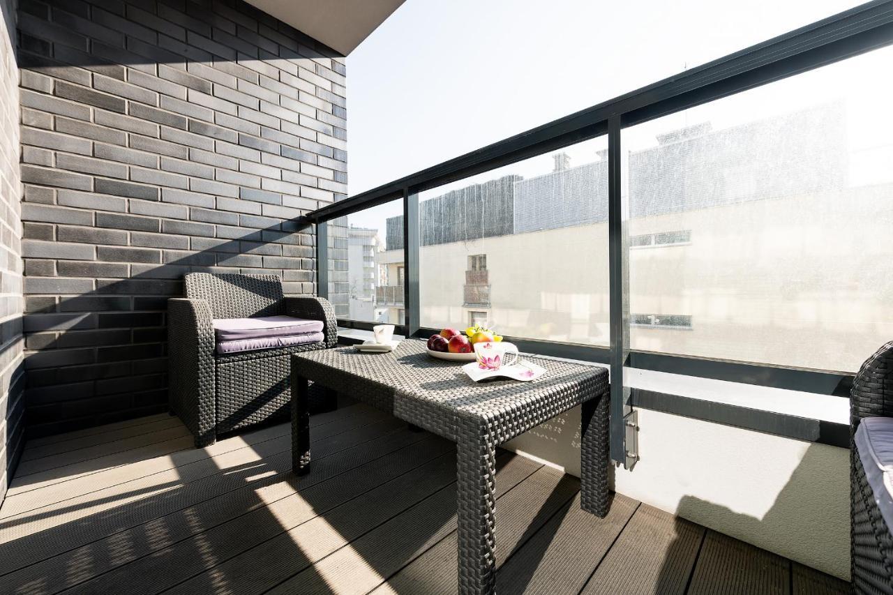 P&O Apartments Aleja Krakowska Varsovia Exterior foto