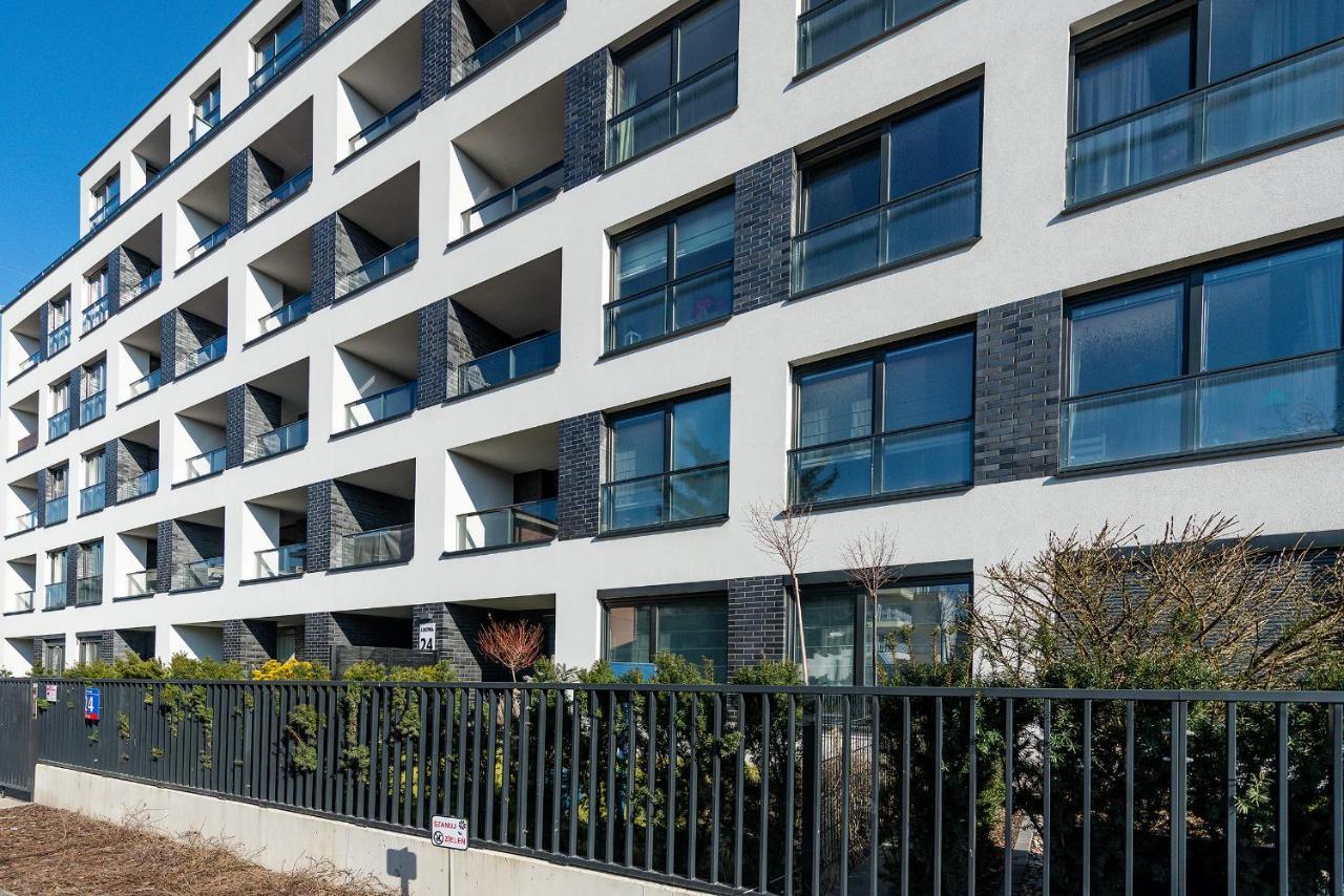 P&O Apartments Aleja Krakowska Varsovia Exterior foto
